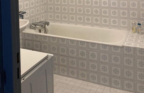 Saint-Lambert Apartment | With or without a car: shops, beaches, town centre, transport etc.