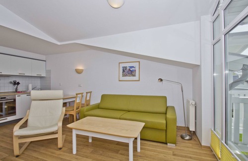 Gohren Apartment | Oceanfront Apartment 17: Balcony, Spa & Swimming Pool Access