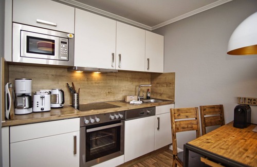 Gohren Apartment | Oceanfront Apartment 34: Perfect Sea View & Pool Access