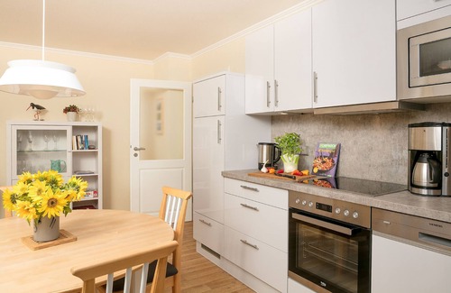 Gohren Apartment | Sea View Apartment 21: Rated 9.8 with Pool & Balcony