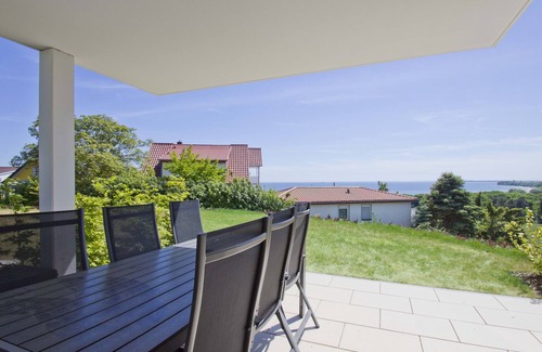 Gohren Apartment | Oceanfront Retreat with Pool and Sauna - Sea View Apartment 68