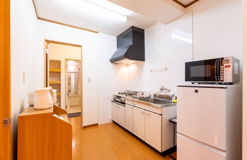 Taketomi-jima Taketomi-cho Apartment | Convenient Stay Minutes from Downtown Ishigaki with Free Parking