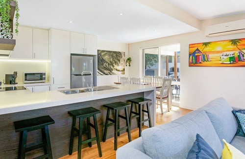 Cape Woolamai House | Pet-Friendly Retreat with Ocean View and Free WiFi
