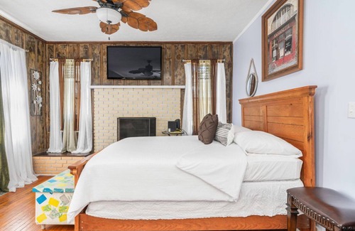 Wetumpka Apartment | Convenient Location Steps from Downtown Wetumpka!