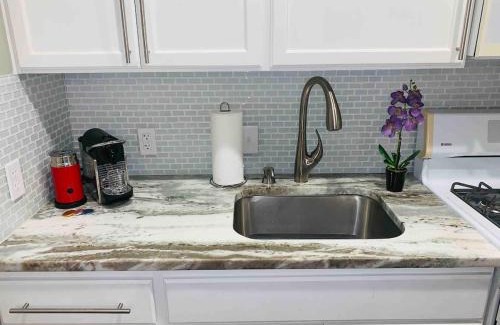 Kyle Apartment | Witte Wonderland - Separate Garage Apartment!