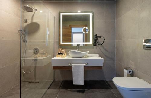Elmali Hotel | Discover Wiyana Wanda: Pet-Friendly Retreat with Breakfast