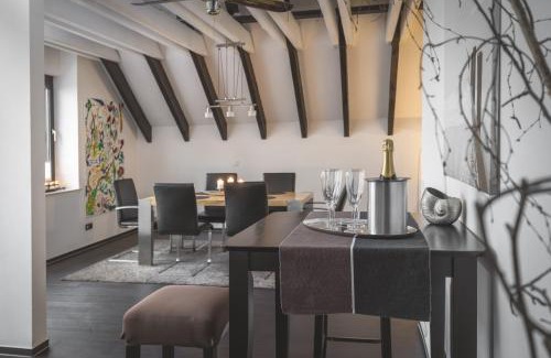 Mitte House | Luxury WK Suite: Pet-Friendly Retreat with 9.8 Rating