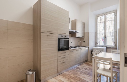 Vatican Apartment | Top-Rated WMR Apartment Steps from Vatican with Spa & Breakfast