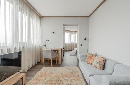 Studentski Grad Hotel | Discover WN LAB Hotel: Breakfast, Parking & Coworking Awaits