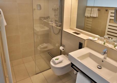Flein Hotel | Discover Wo der Hahn kräht: Pet-Friendly Family Retreat