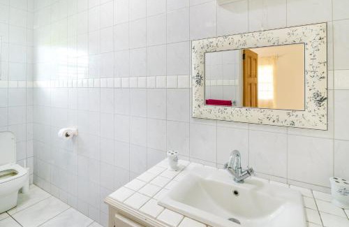 Calivigny Apartment | Discover Woburn Villas: 4-Star Oceanfront Family Escape