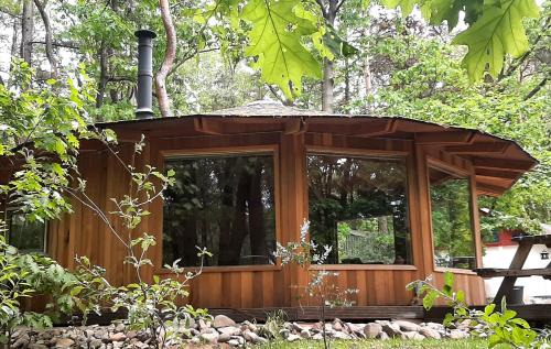 Groesbeek Cabin | Inviting Panorama Hut with Hot Tub & Guest Rated 9.1/10