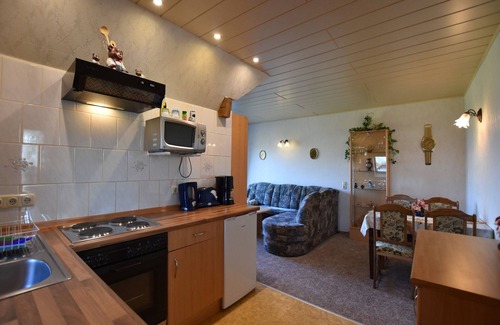 Kroepelin Apartment | Beachfront Apartment in Kropelin with Ocean View & Breakfast