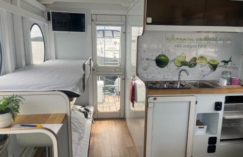 Bad Saarow Boat Rental | Experience the WOHLFÜHLBOOT Hausboot in Bad Saarow