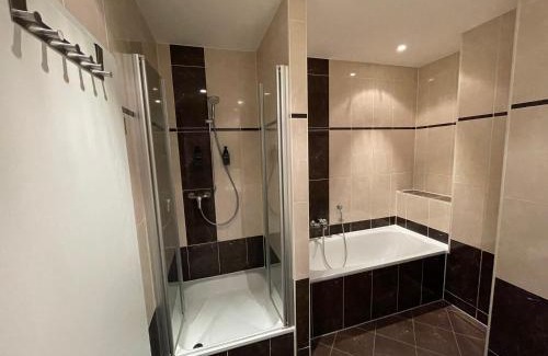 Innere Neustadt Apartment | Relax in Prime Location with Family-Friendly Amenities