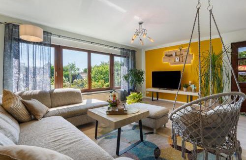 Zwenkau Apartment | Tranquil Lakeside Retreat at Heike & Jens - Family-Friendly