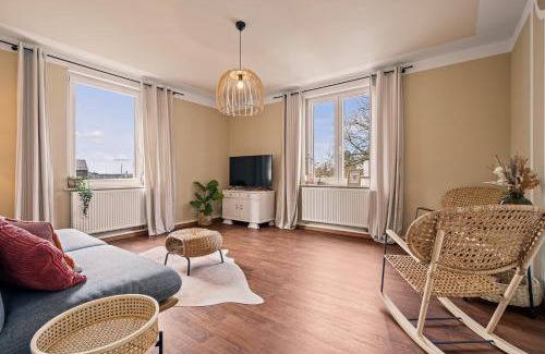 Meckenbeuren Apartment | Stay Near Ravensburger Spieleland with a Balcony Retreat