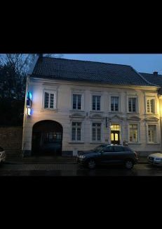 Moenchengladbach Apartment | wohnen in 400 Jahre alter ehem Lateinschule LS24