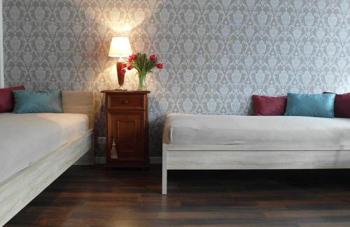 Offenbach am Main Apartment | Stylish Living with Pet and Child-Friendly Amenities