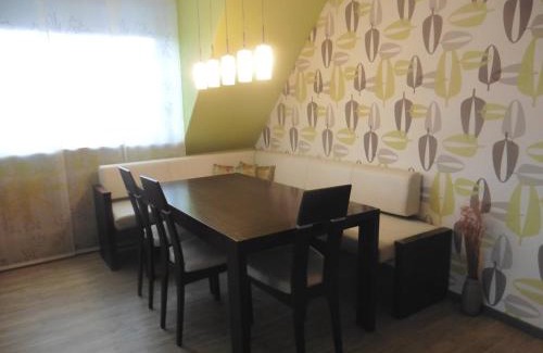 Unterallgau Apartment | Wohnen - Schlafen - Essen alles in einem Haus