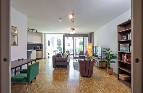 Loschwitz Apartment | Experience Iconic Dresden Living with Ocean Views & Family Comfort