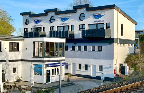 Sondern Apartment | Top-Rated Wohntraum Boardinghouse: Family-Friendly Escape