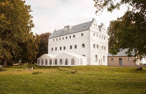 Poseritz Apartment | Comfortable Stay at Wohnung 1. OG Rechts - Gut Üselitz