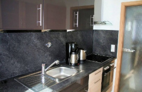 Fuerth Apartment | Inviting Wohnung 2 - Ground Floor with Pool & Pet Friendly