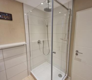 Bretzenheim House | Wohnung, 2 Schlafzimmer voll ausgestattet in Uninähe