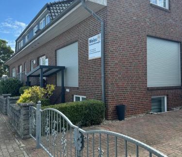 Region Hannover District Apartment | Cozy Wohnung 3 with Spa, Breakfast & Pet-Friendly Perks