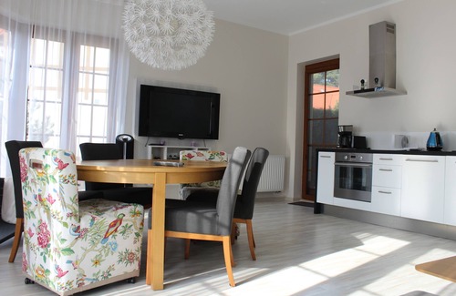 Rogowo Apartment | Seaside Getaway: Family-Friendly Apartment by the Ocean