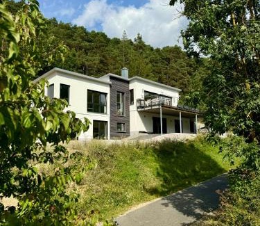 Geismar Apartment | Forest Retreat: Family & Pet-Friendly Accommodations