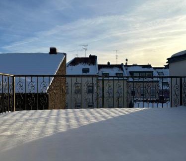 Rhein-Erft-Kreis District Apartment | Inviting Dachterrasse Apartment with Family-Friendly Amenities