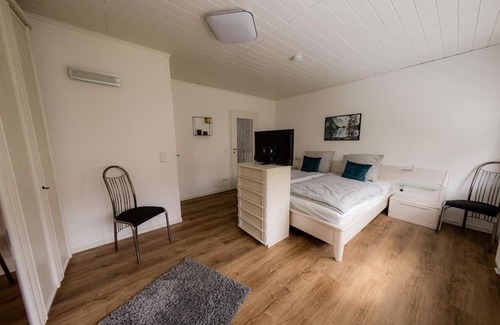 Neu-Anspach Apartment | Comfortable Wohnung Hirschhöhe: Family-Friendly Retreat