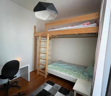 Nordstadt Apartment | Budget-Friendly Stay at Wohnung In Celler Str