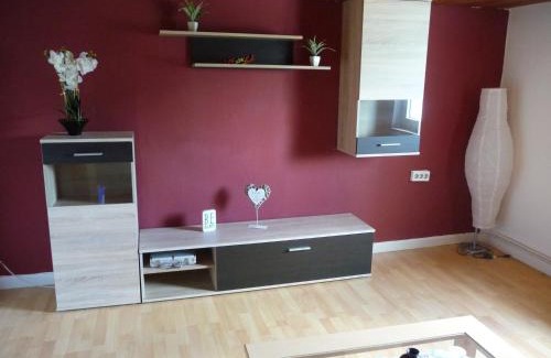 Hohenhameln Apartment | Cozy Stay at Wohnung in der "Alten Post" Awaits You