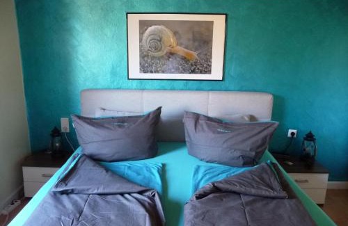 Hohenhameln Apartment | Cozy Stay at Wohnung in der "Alten Post" Awaits You