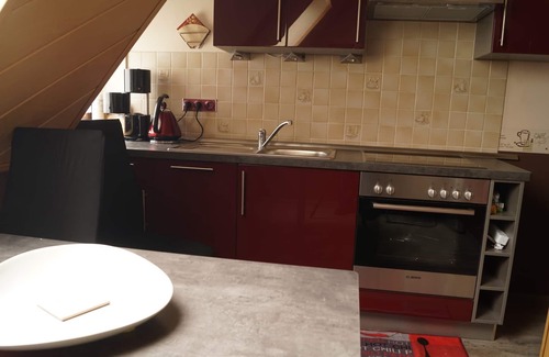 Frankenberg Apartment | Cozy Apartment in Frankenberg with Pool and Breakfast