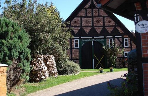 Jameln Apartment | Cozy Jameln Retreat with Garden, Grill & Family-Friendly Perks