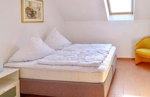 Neuendorf Apartment | Inviting Farmstay Neuendorfkrug in Lütow - Pet Friendly Retreat