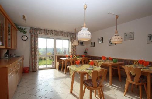 Rotthalmuenster Apartment | Inviting Apartment in Rotthalmünster with Garden & Parking