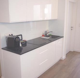 Meidling Apartment | Cozy City Apartment with Child-Friendly Amenities