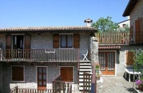 Castelletto Apartment | Cozy Wohnung Laura with Lake Views and Garden Oasis