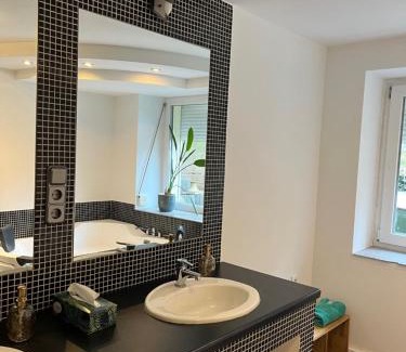 Absberg Apartment | Inviting Apartment with Rooftop Terrace and Child-Friendly Amenities