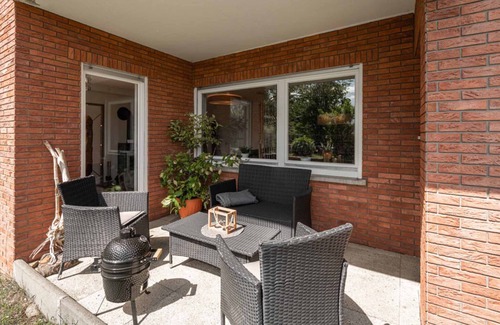 Sondheim Apartment | Modern Apartment with Rain Shower and Free WiFi
