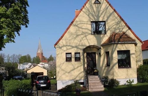 Neubukow Apartment | Idyllic Flat with Garden by the Baltic Sea - Guest Rated 10/10