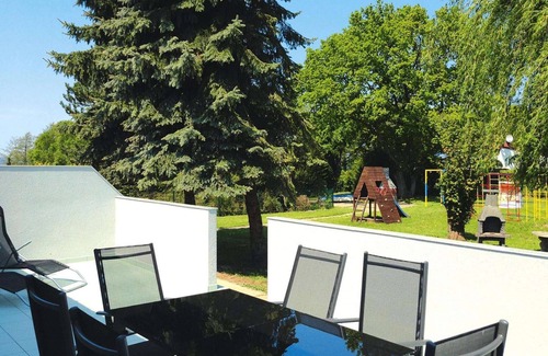 Sommersdorf Apartment | Relaxing Appartements with Terrace at Kummerower See