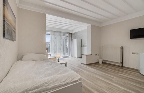 Luenen Apartment | Cozy Terrace Apartment in Lünen - Perfect for Your Stay