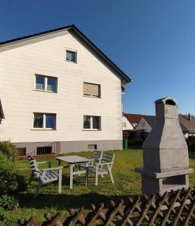 Neunkirchen am Brand Apartment | Family-Friendly Wohnung Neunkirchen 3 with Restaurant Access