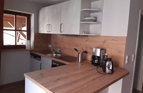Rottingen Apartment | Cozy Wohnung Schwarzriesling with Balcony & Breakfast